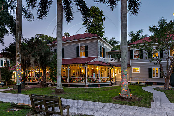 Edison-and-ford-winter-estates-holiday-nights