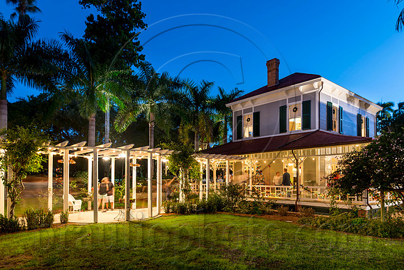 Edison-and-Ford-Holiday-Nights