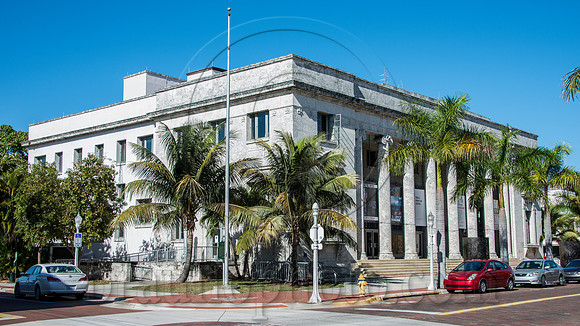 The-Sidney-and-Berne-Davis-Art-Center-in-Downtoen-Fort-Myers-Florida