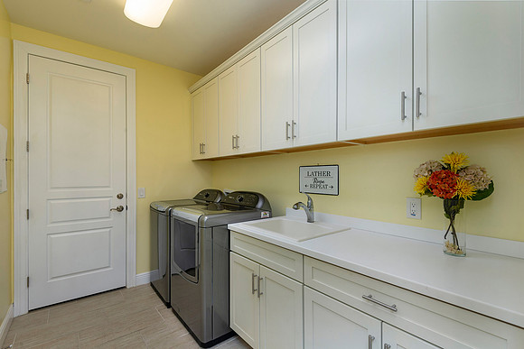 Laundry - 4515-4516_1
